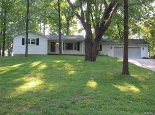 171 Marine Ln, Saint Louis, MO 63146