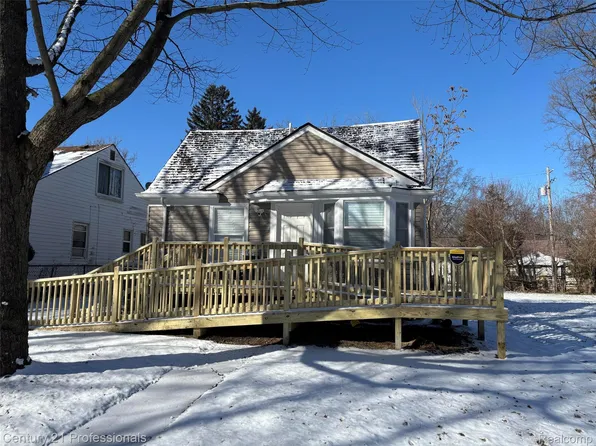19767 Greenview Ave, Detroit, MI 48219