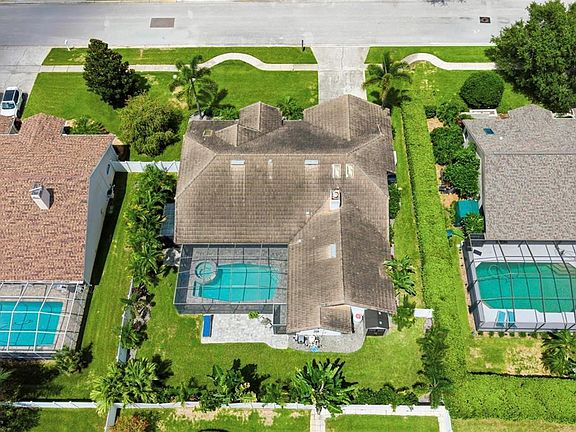 2nd image of 3347 LAKE SHORE LANE