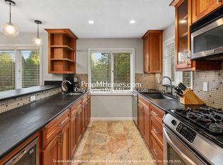 9105 SW Fir Grove Ln, Portland, OR 97225