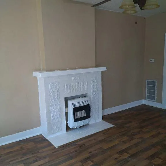 1606 Collins Ave — Photo 3