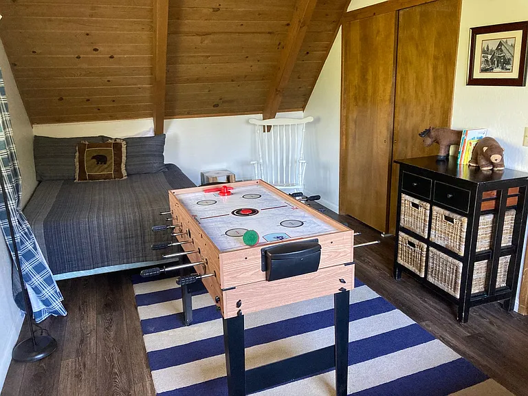676 Grass Valley Rd — Photo 32