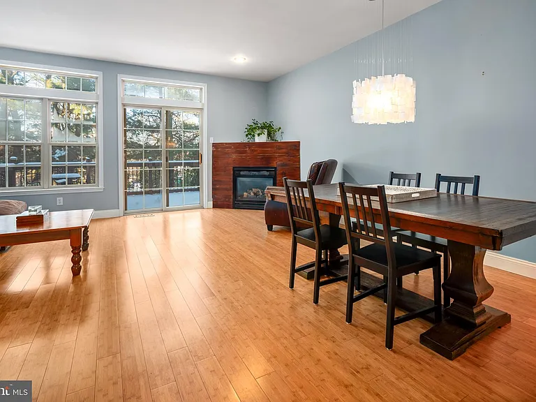 4079 Waterford Dr — Photo 10