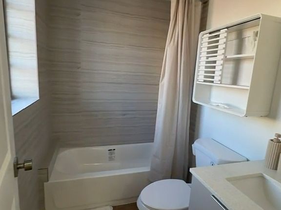 4th image of 1619 Jefferson Ave APT 3