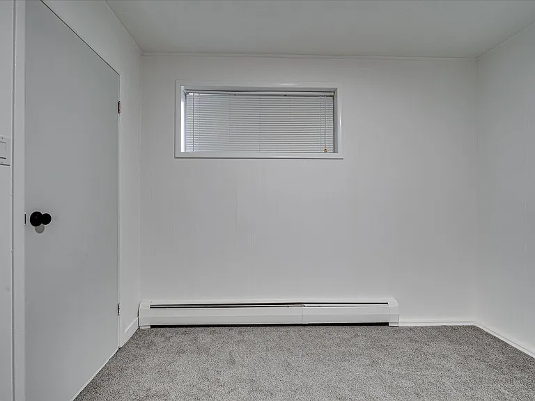 344 Carleton Dr #B — Photo 6