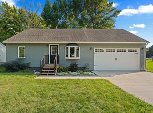 215 E South St, Janesville, MN 56048
