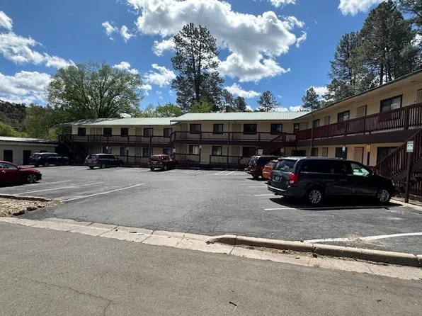 111 S Willow Rd APT 16, Ruidoso, NM 88345