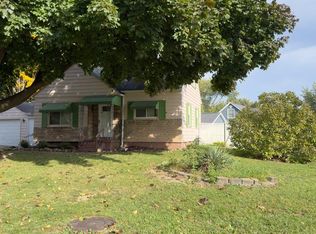 1210 Simca St, Flint, MI 48507