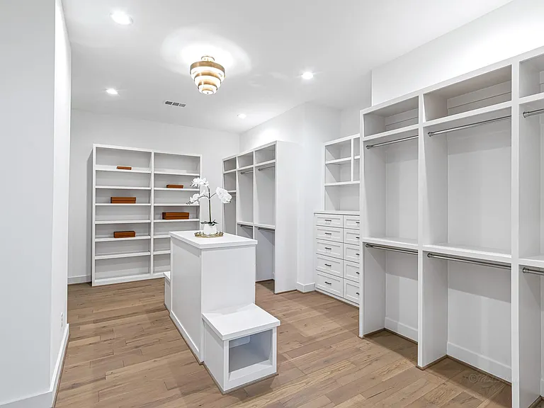 1207 Tabor St — Photo 29