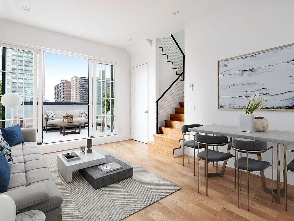1st image of 89 Montrose Ave