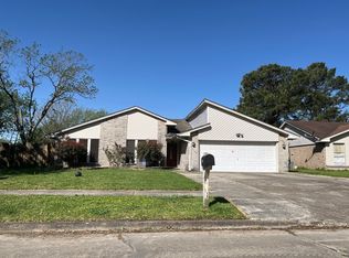 5106 Maple Dr, Baytown, TX 77521