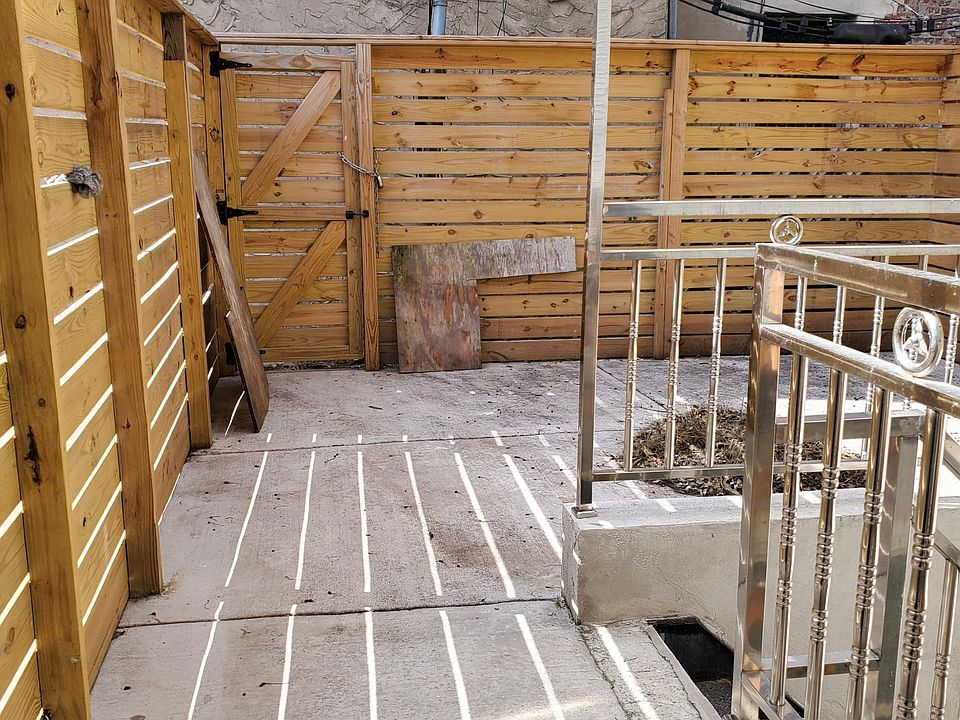 1st image of 618 N 10th St #1