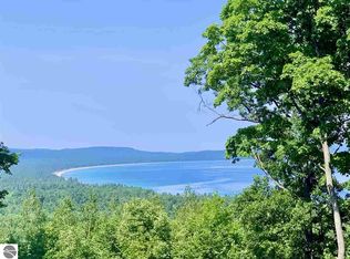 2192 S Ridge Rd, Lake Leelanau, MI 49653