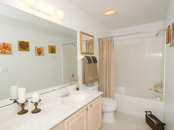 Bath with Garden Tub