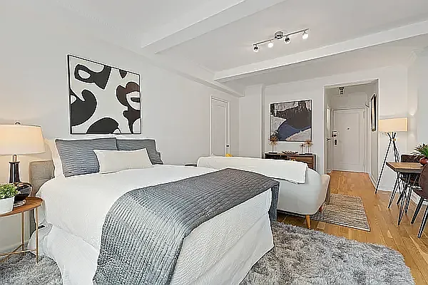 405 W 23rd St #10D — Photo 3