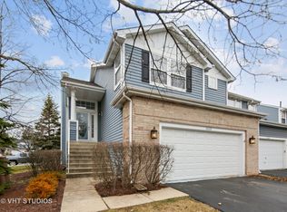 6660 Snug Harbor Dr, Willowbrook, IL 60527