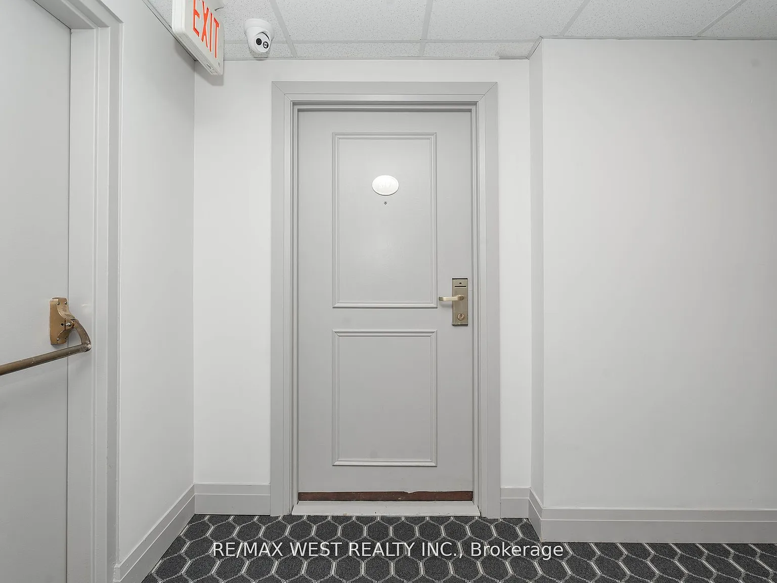 3 bed, $2,700 — Photo 4