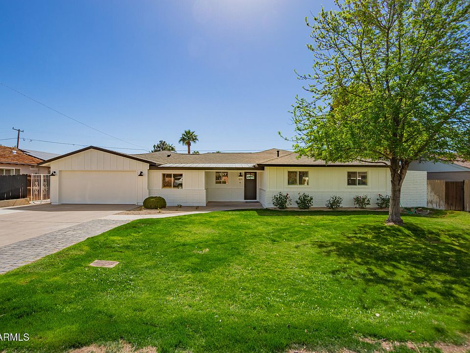 1st image of 829 E DESERT PARK Lane