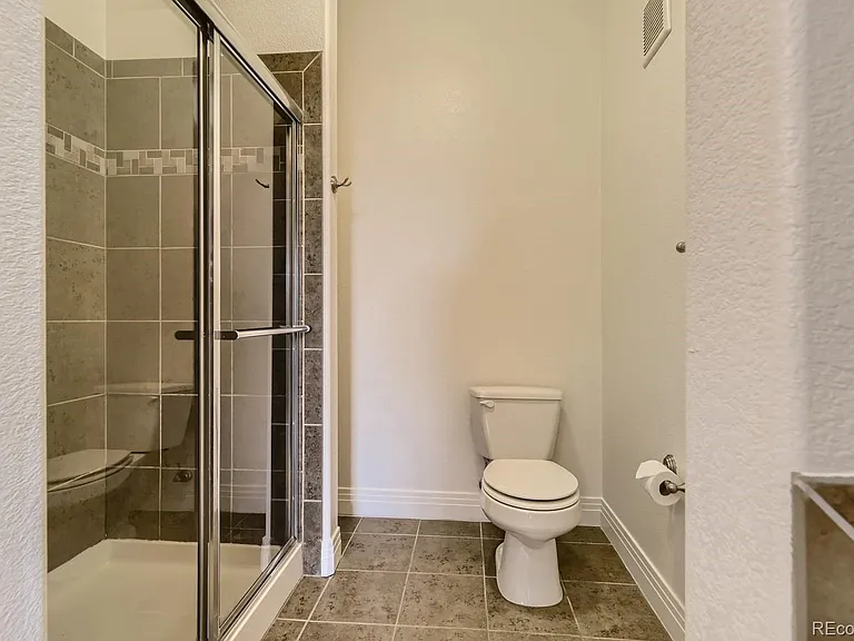 9019 E Panorama Cir #406 — Photo 16
