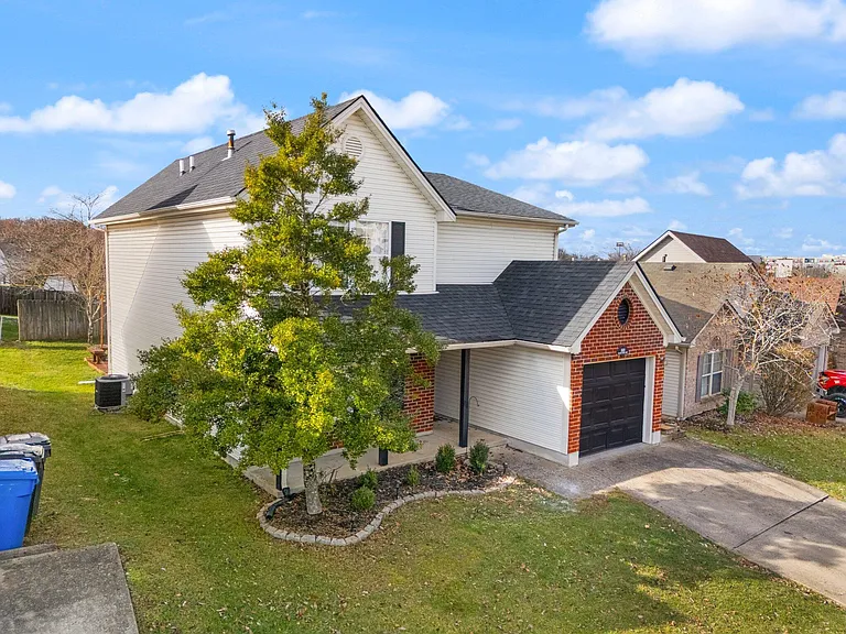 1409 Pleasant Ridge Dr — Photo 23