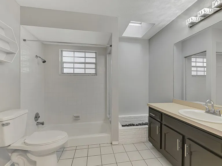 3026 Grafton St — Photo 27