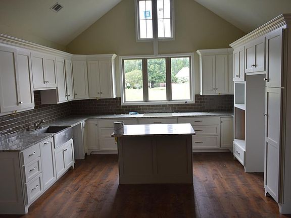 5th image of 3441 Burkardt Dr