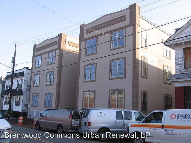 1st image of 202-206 S 8th St APT 103