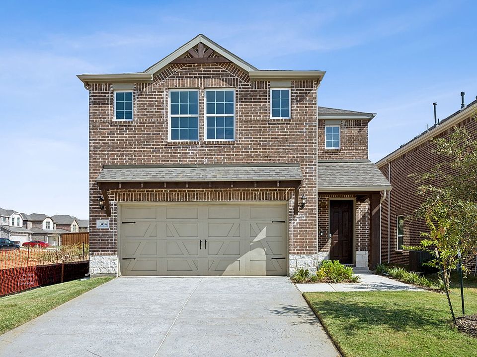 1st image of 304 Willowmore Dr