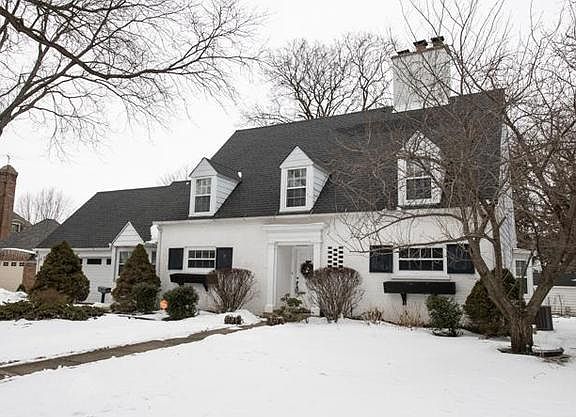 2nd image of 444 Glendenning Pl