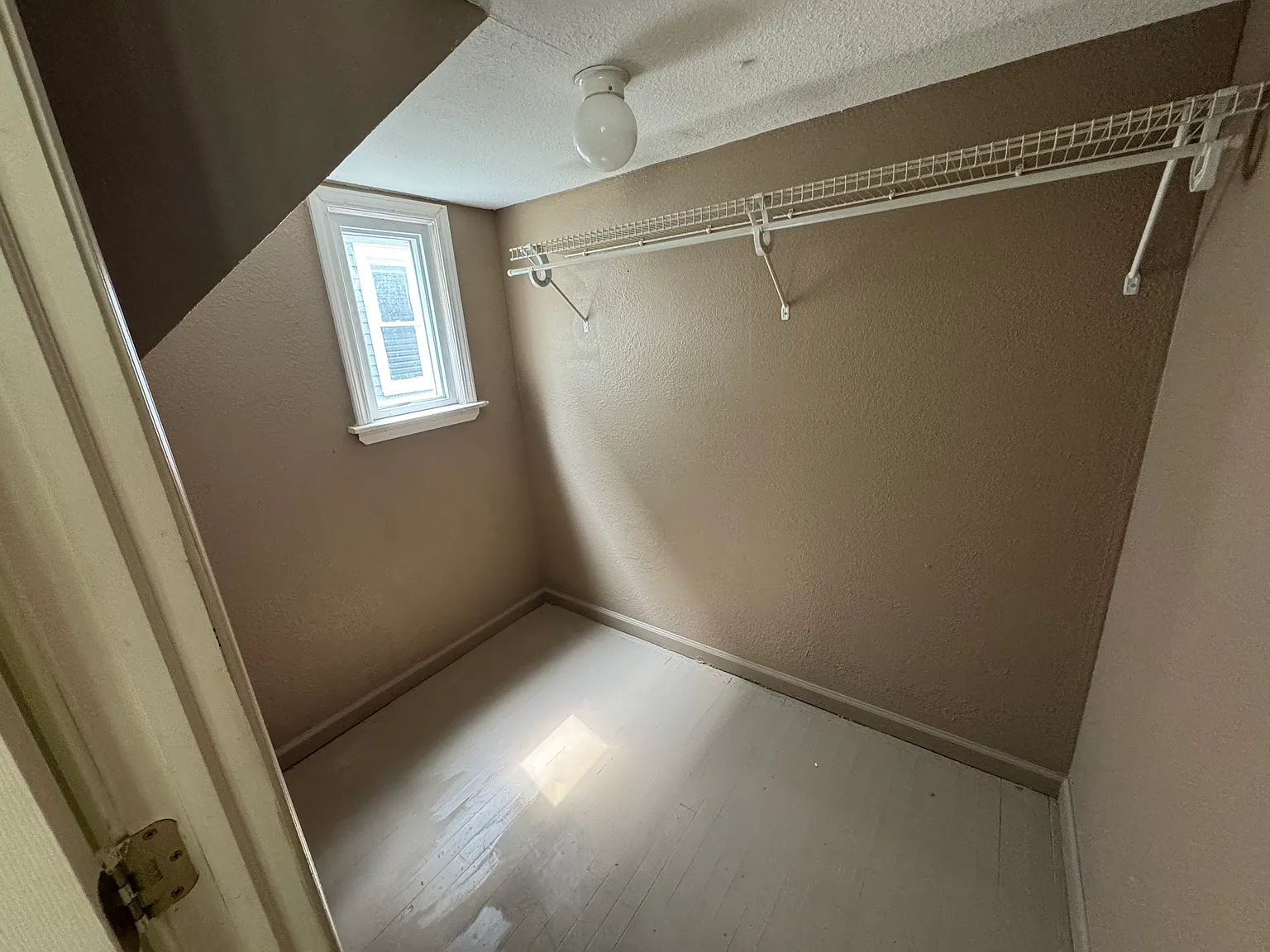 2 bed, 1400 sqft, $1,200 — Photo 3