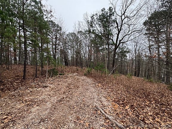 4th image of 648 Highland Rd