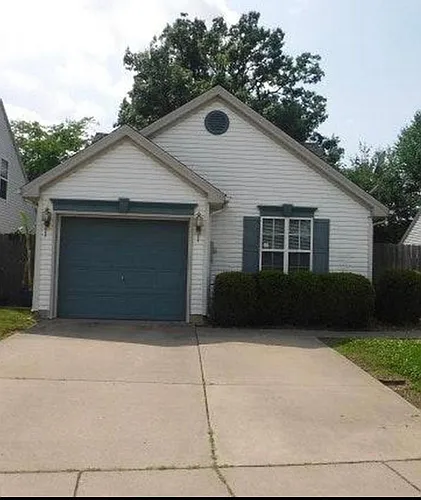 5831 Riverwalk Cir Photo 1