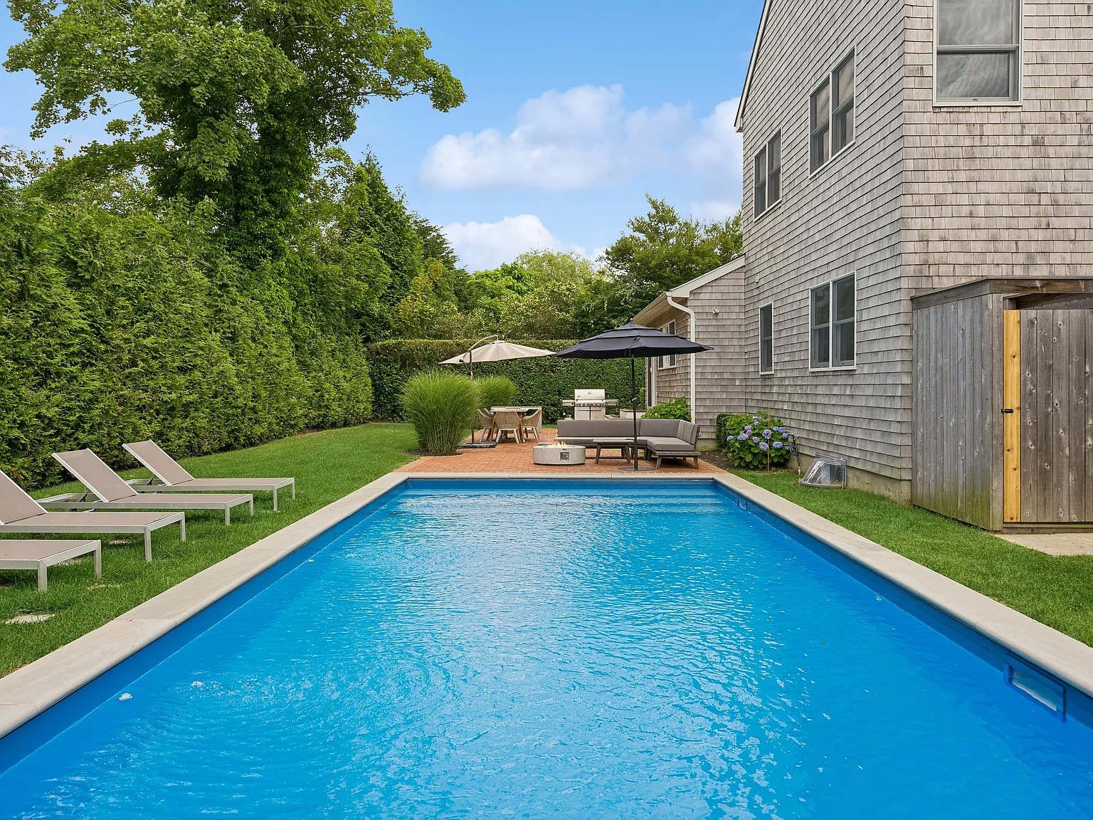 Southampton Village all New with Pool — Photo 3