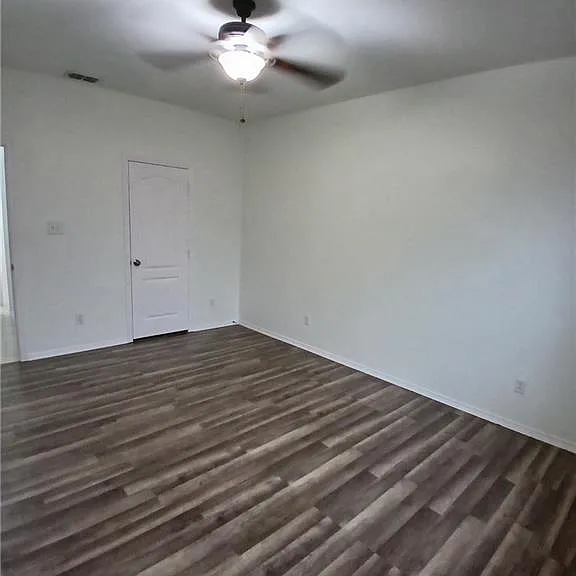 128 San Jacinto St — Photo 8