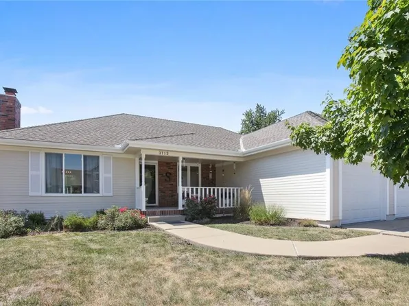 3712 SW Evergreen Ln, Lees Summit, MO 64082