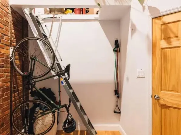 197 Nassau Avenue image 7 of 14