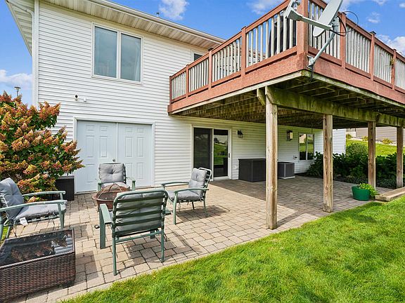 2nd image of 218 Bryn Dr