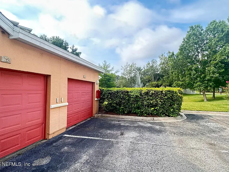 610 Fairway Dr #207 — Photo 14