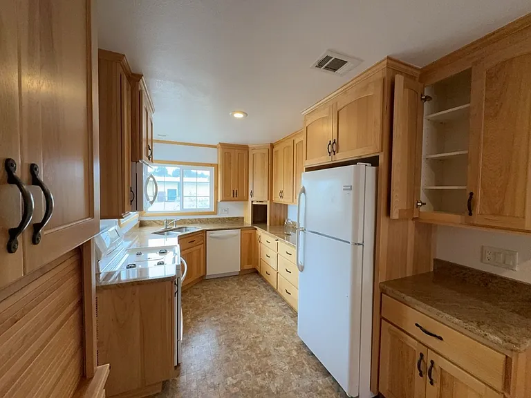 4029 Walnut Dr — Photo 7