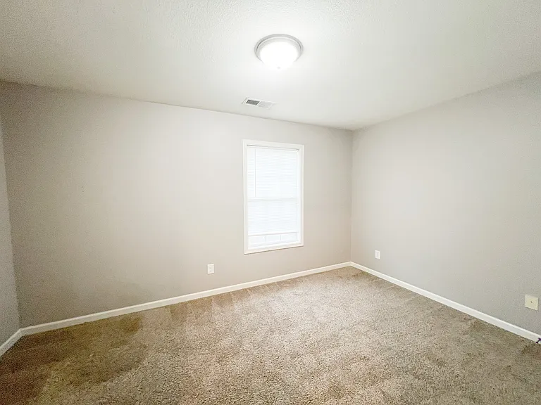 1213 Ash Ridge Dr #D — Photo 9