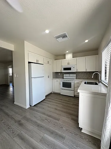 955 E Parocela Pl Photo 1