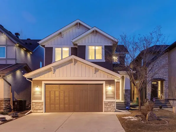 29 N Aspenshire Cres SW, Calgary, AB T3H 0R4