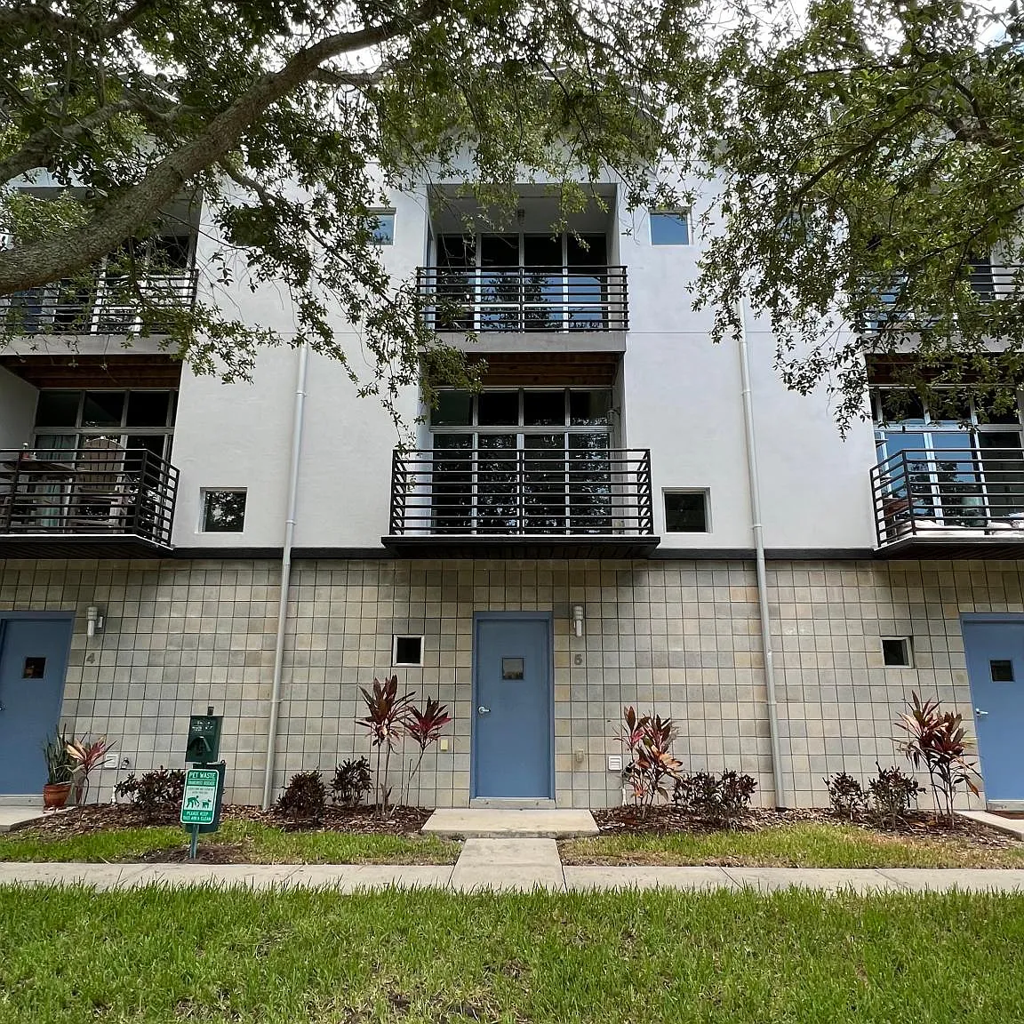 2 bed, 2.5 bath, 1259 sqft, $2,950 — Photo 1