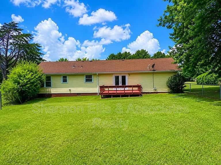 405 Elder Rd — Photo 4