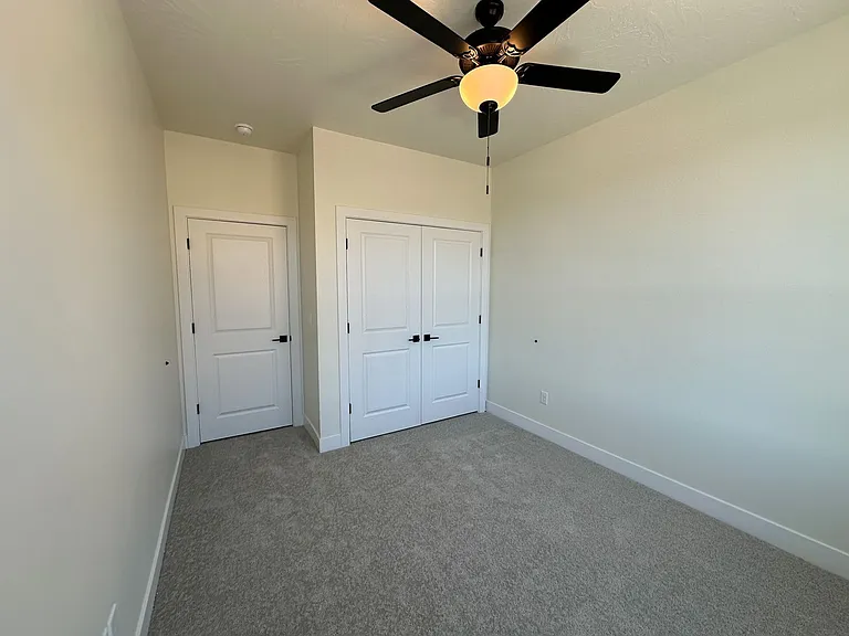 907 S Willow Dr — Photo 30