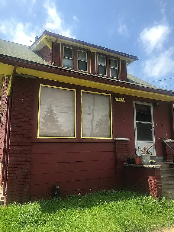 1433 Harrisburg Rd NE photo 1