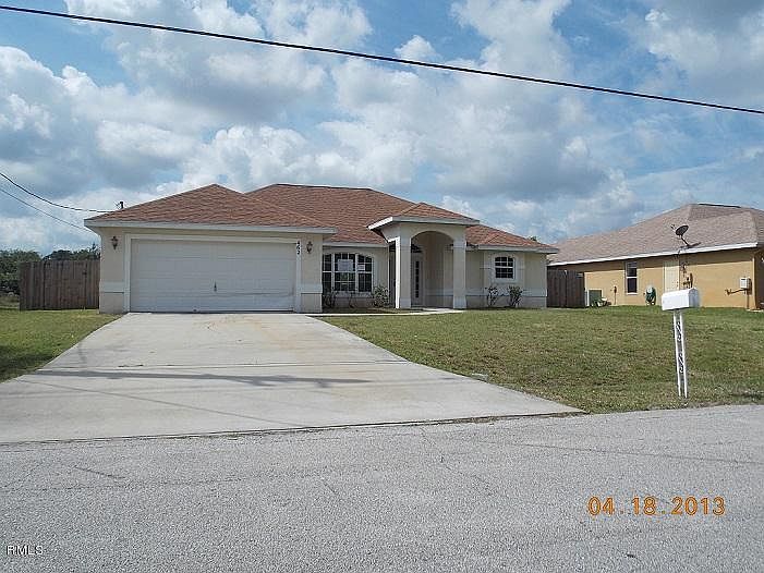 1st image of 462 SW Carter Avenue