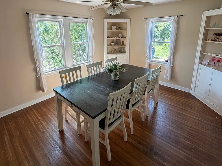 1060 Pixley Rd — Photo 7