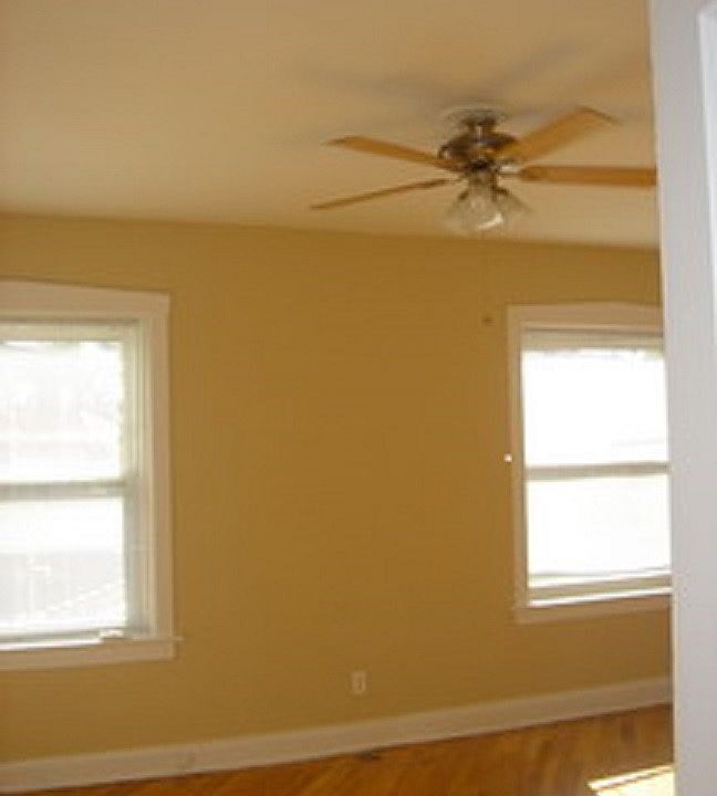 1st image of 4665 N Manor Ave #2S