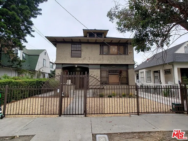 2108 Oak St #C — Photo 7